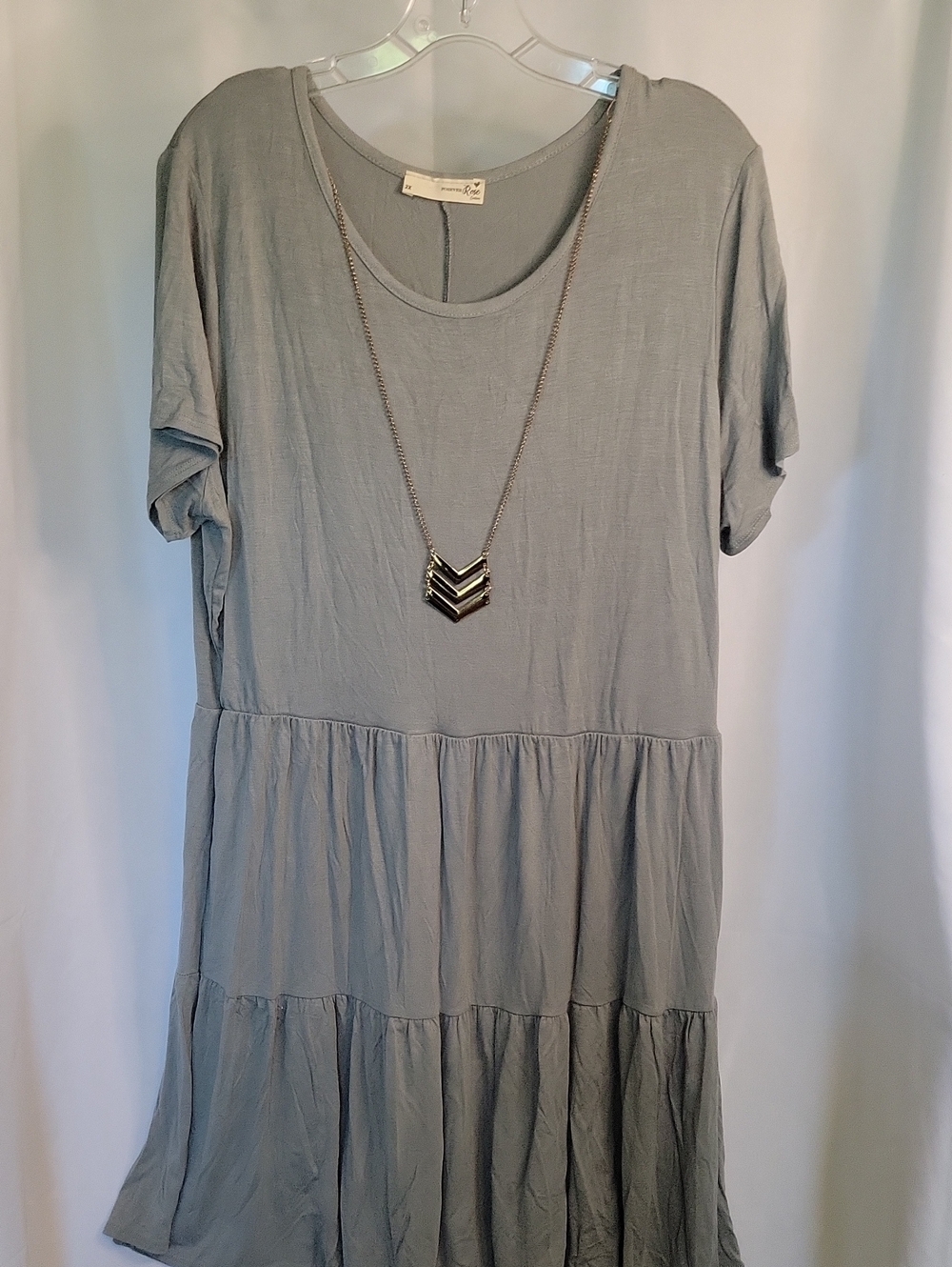Forever 21 Light Gray Tiered Short-Sleeve Midi Dress with Pendant